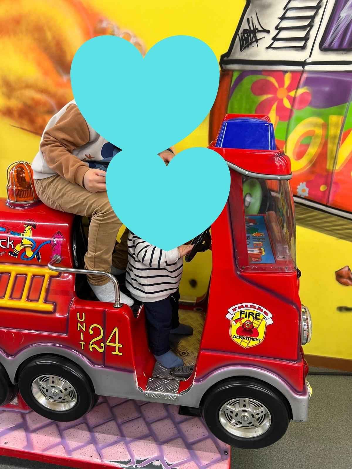 Enfants jouant au looping party au pouliguen